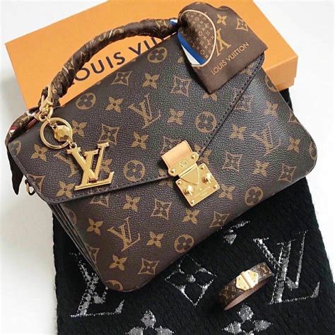 fake luxury bags in dubai|counterfeit designer bags in dubai.